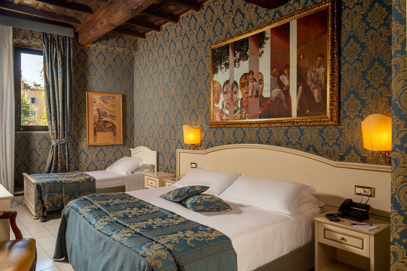 Residenza-Canova-Tadolini-Luxury-Rooms---Suites-Room-4