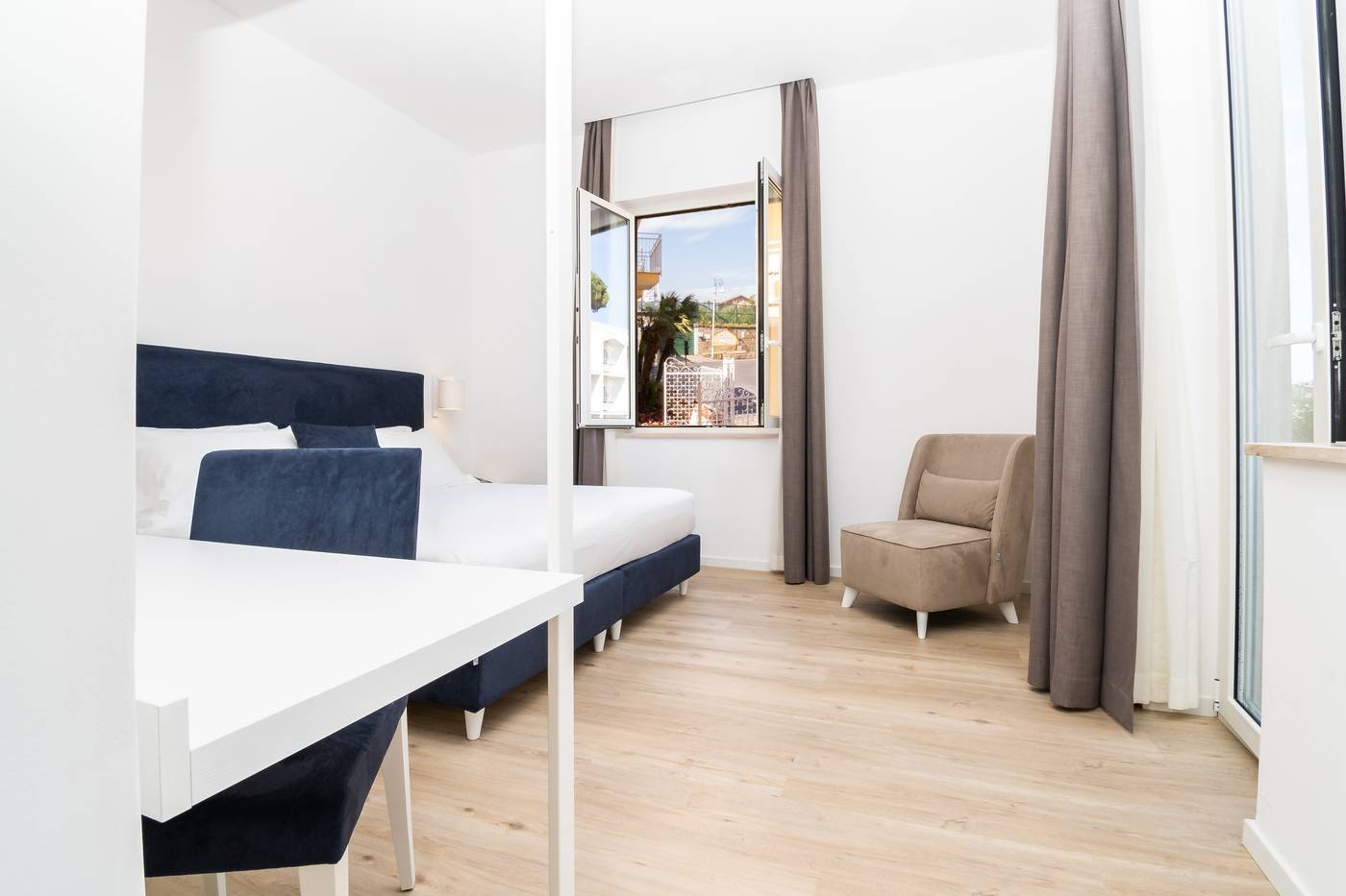 Hotel-Isabella-Sorrento-Room-14