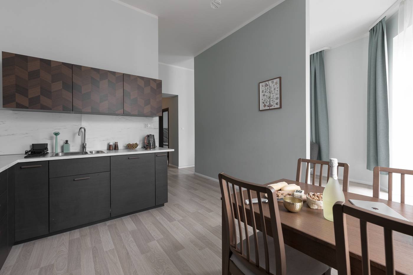 Platinum-Suite-Room-27