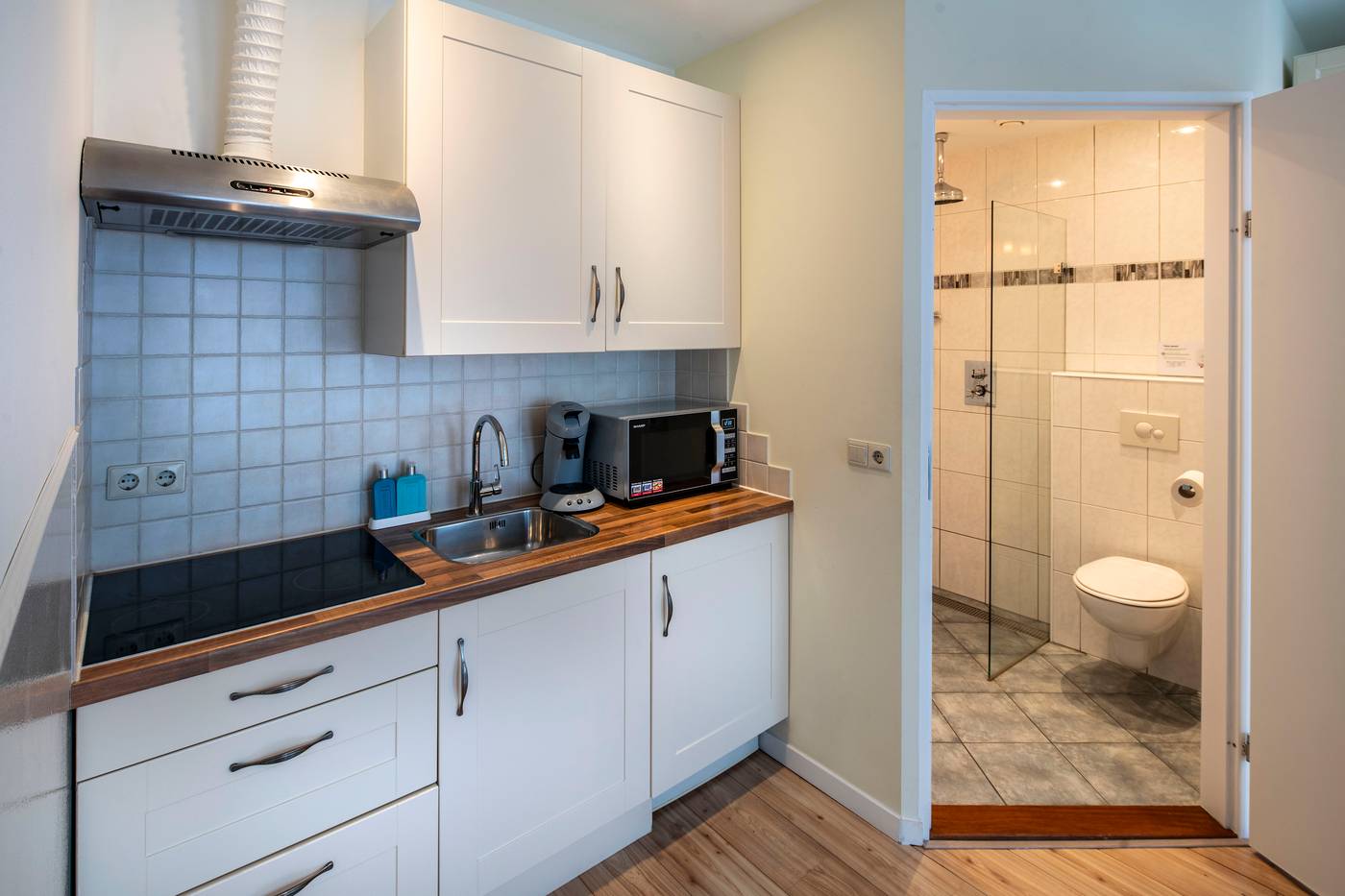 Hotel-Jupiter-Room-67