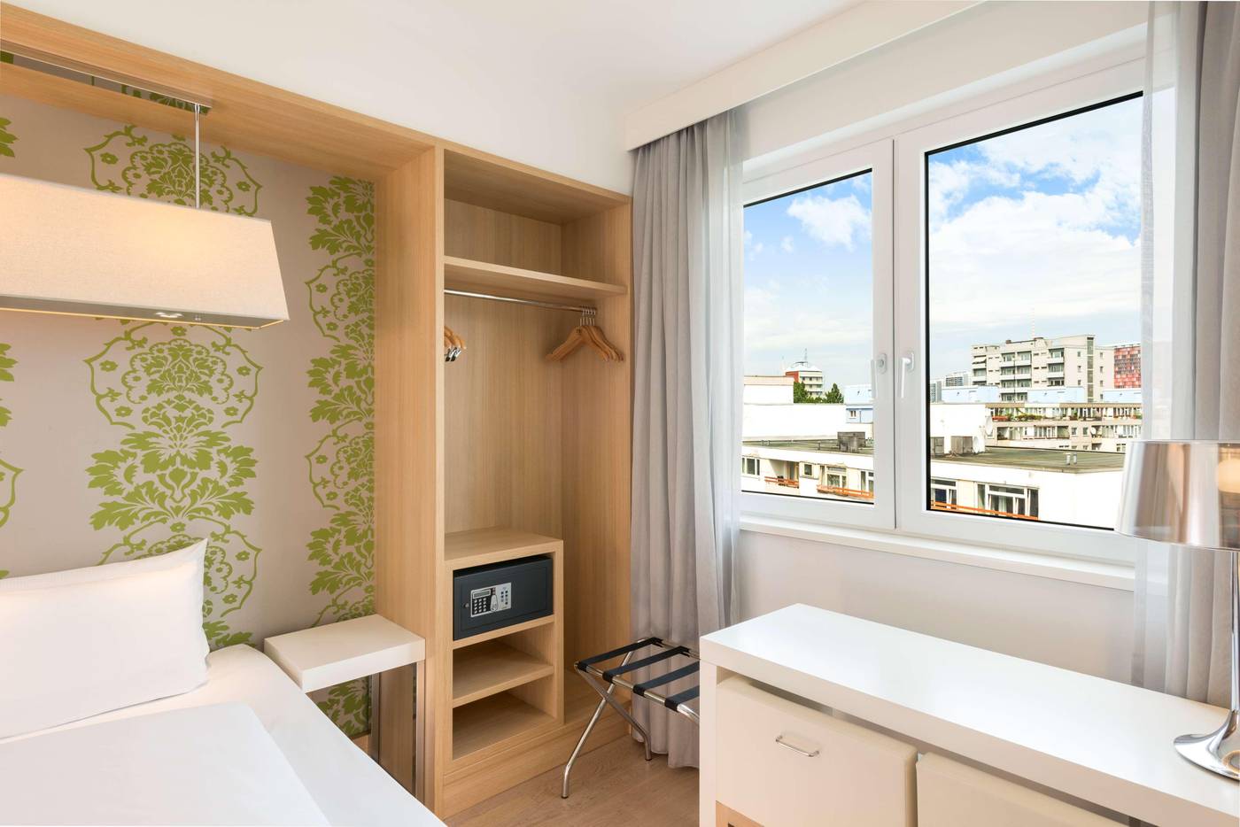 NH-Berlin-Potsdamer-Platz-Room-7