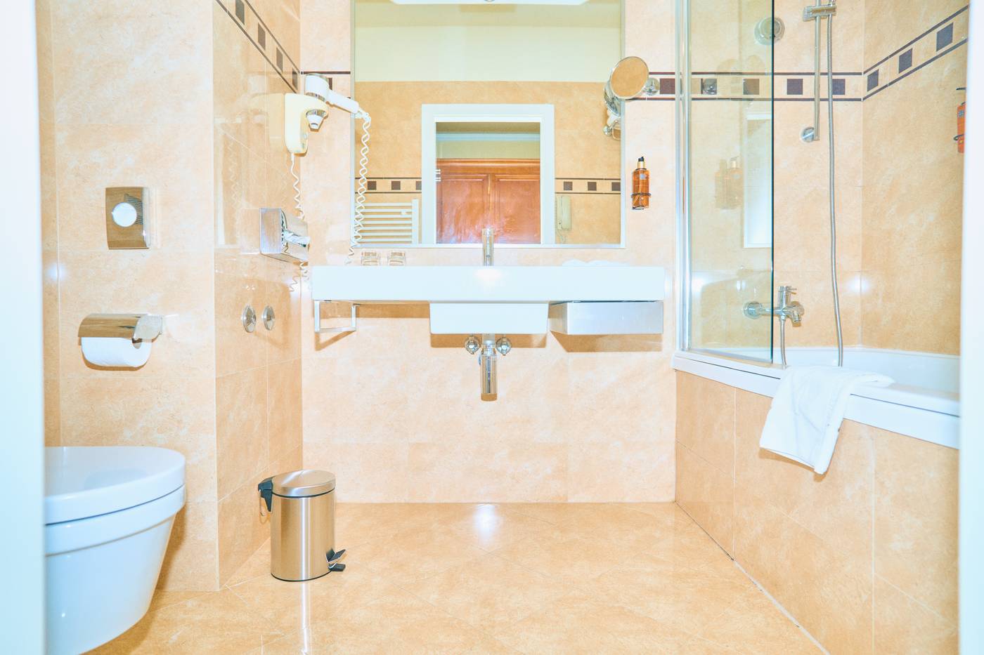 Hotel-Bristol-Room-27