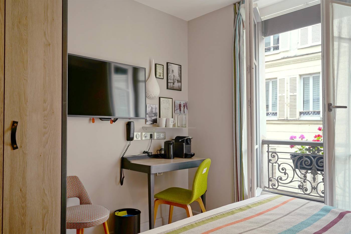 Hotel-Litteraire-Marcel-Ayme--BW-Premier-Collectio-Room-4