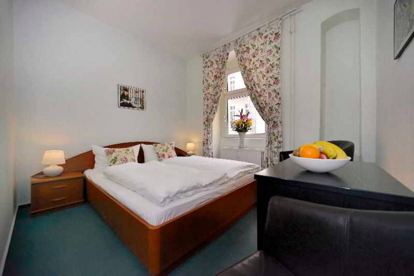 Old-Town-Hotel-Greifswalder-Strasse-Room-13