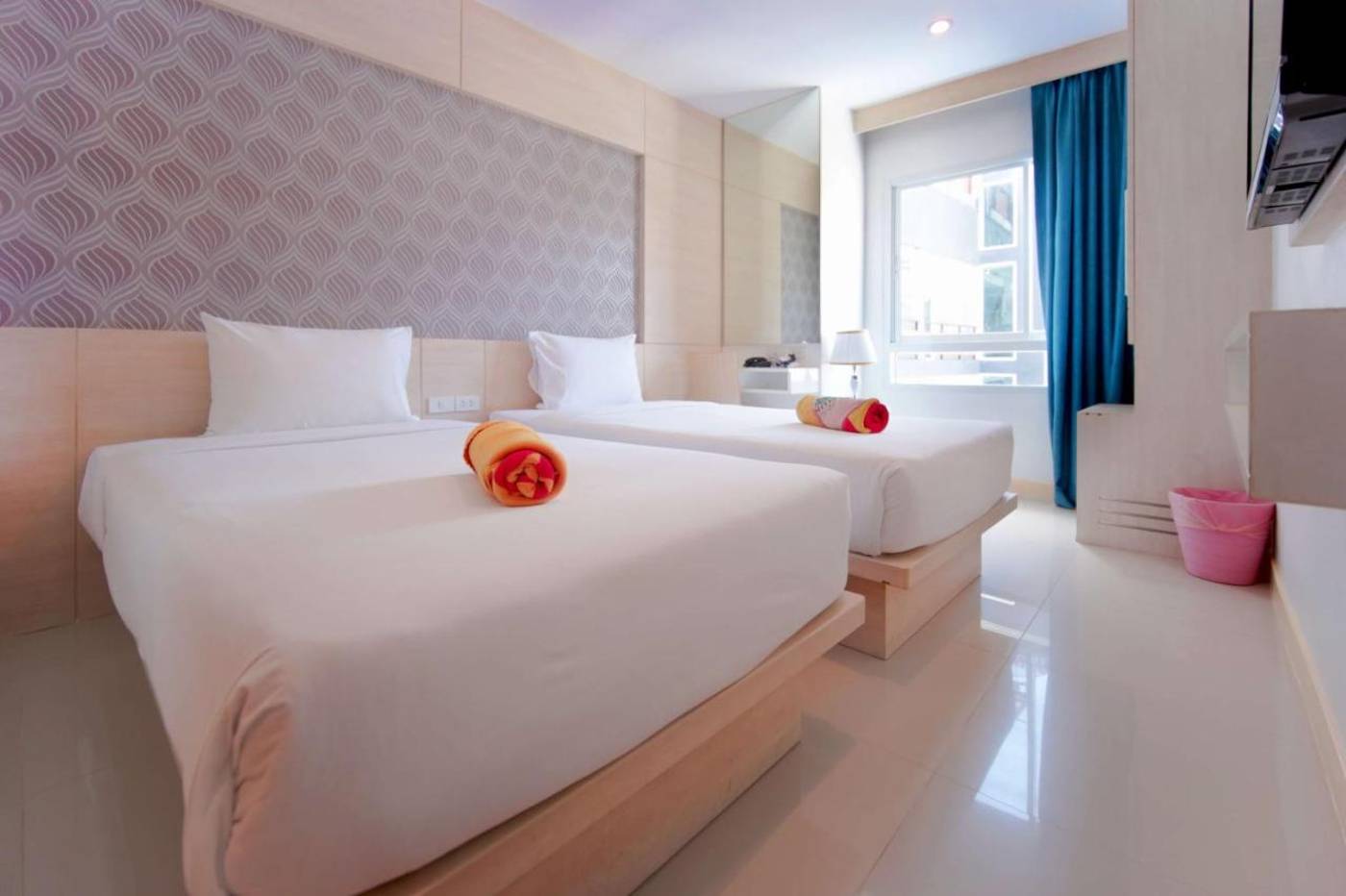 Mirage-Express-Patong-Phuket-Hotel-Room-13
