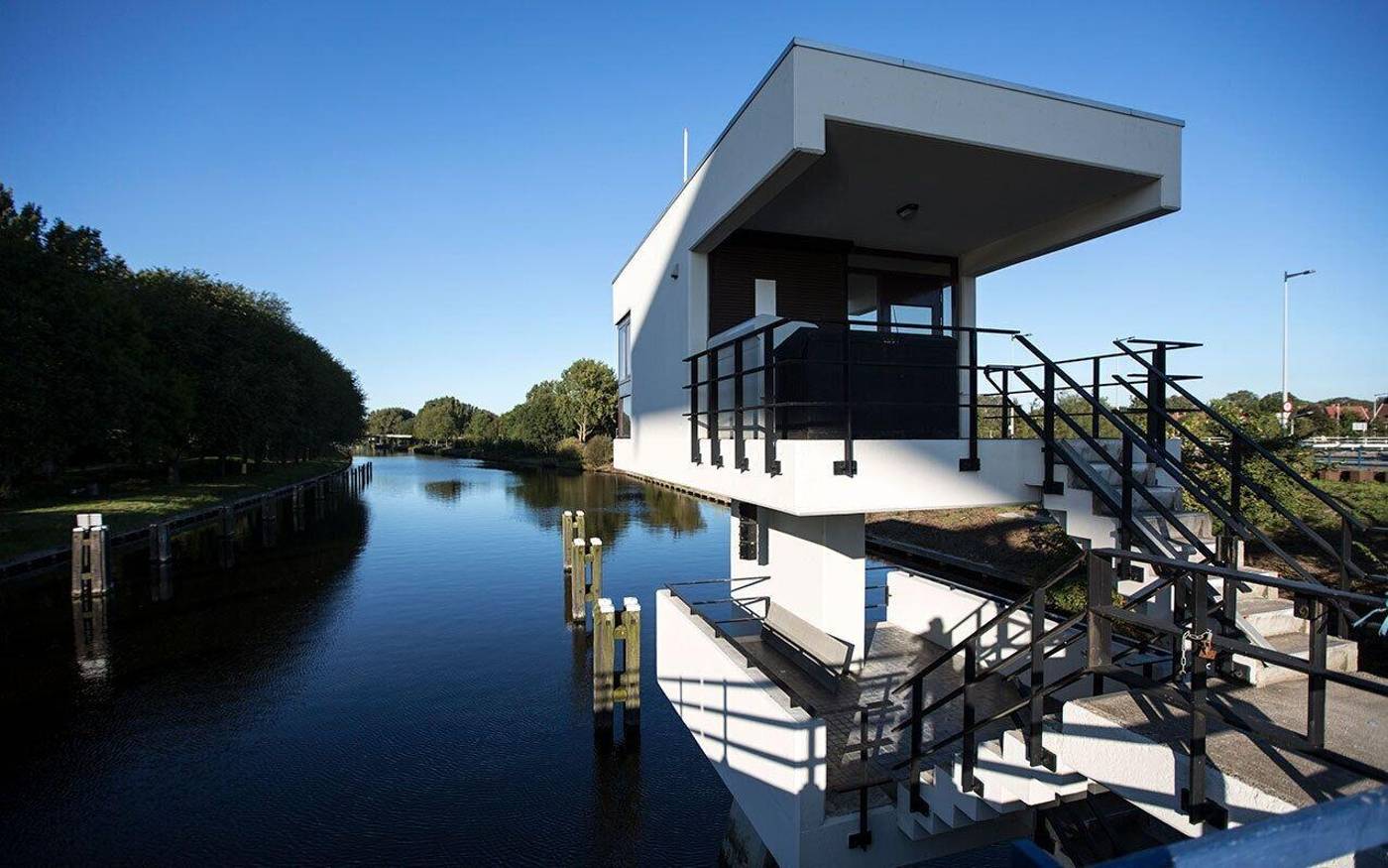 SWEETS - Meeuwenpleinbrug-Netherlands-Amsterdam-General view-2
