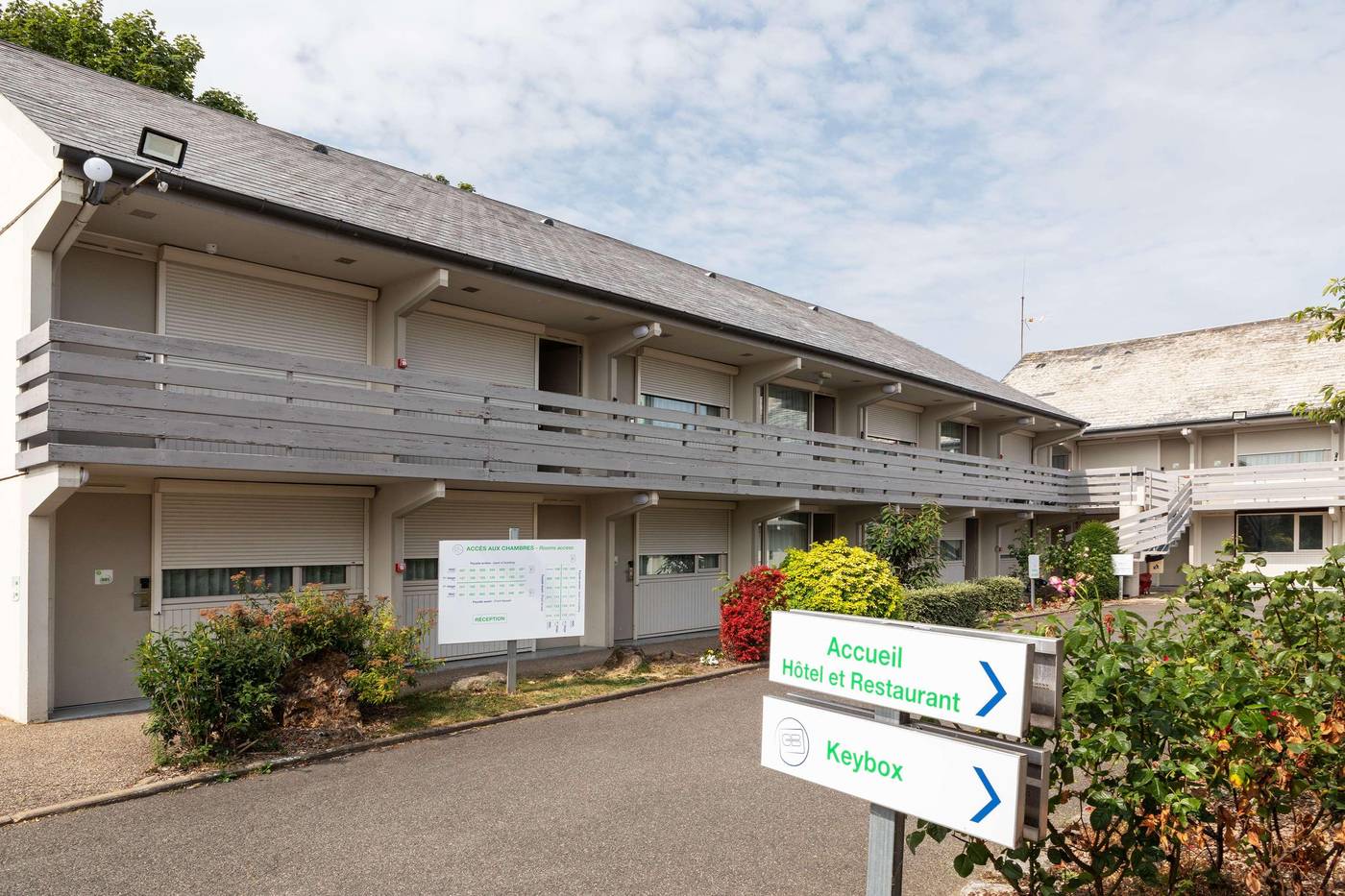 Campanile---Morangis-Orly-General-view-1