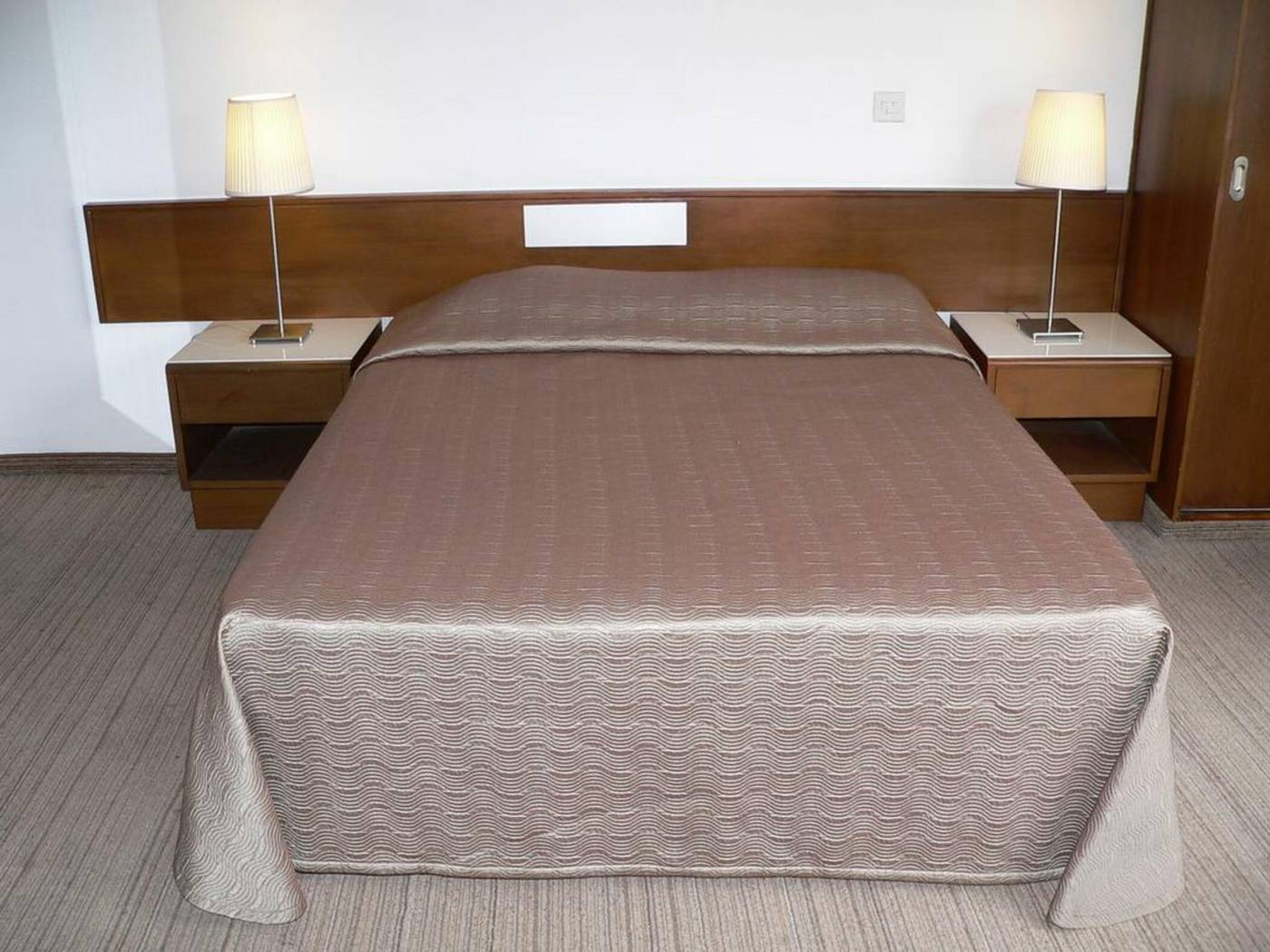 Blazer-Residence-Room-24