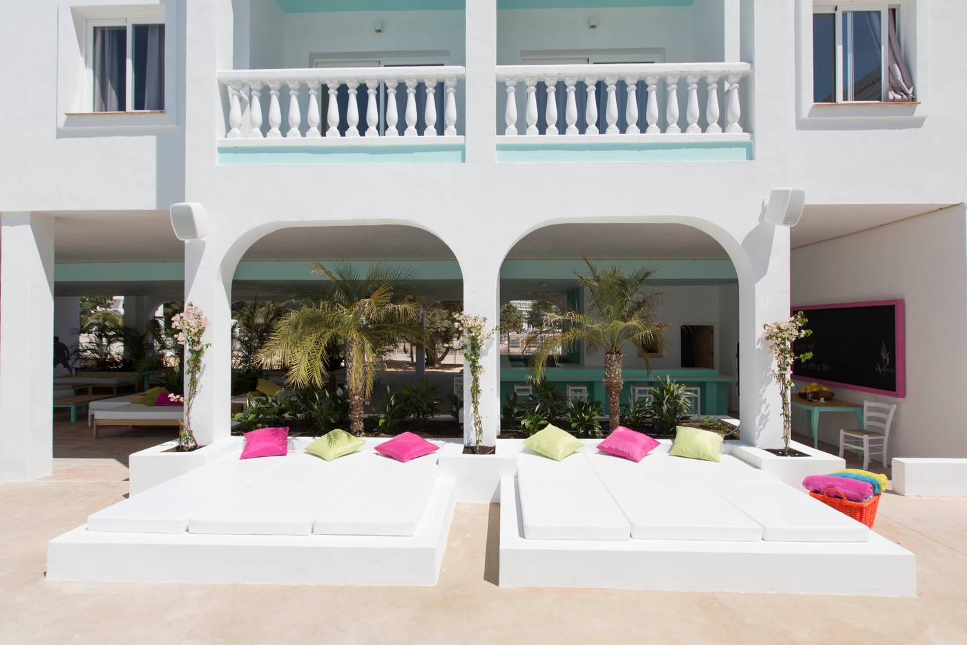 The-Beach-Star-Ibiza-Terrace-71