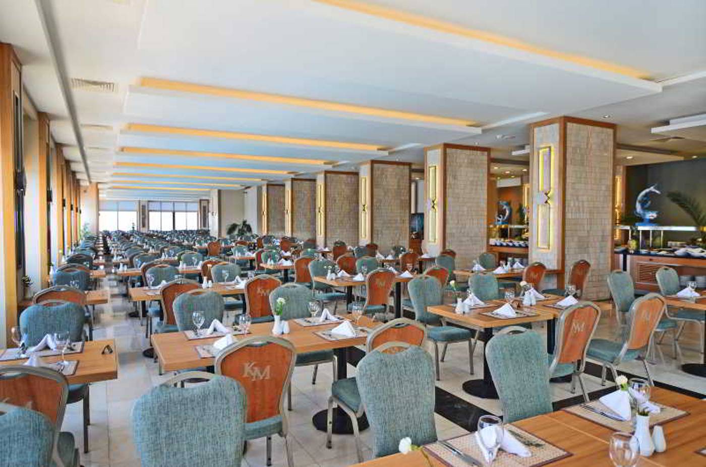 Korumar-Hotel-De-Luxe-Restaurant-24