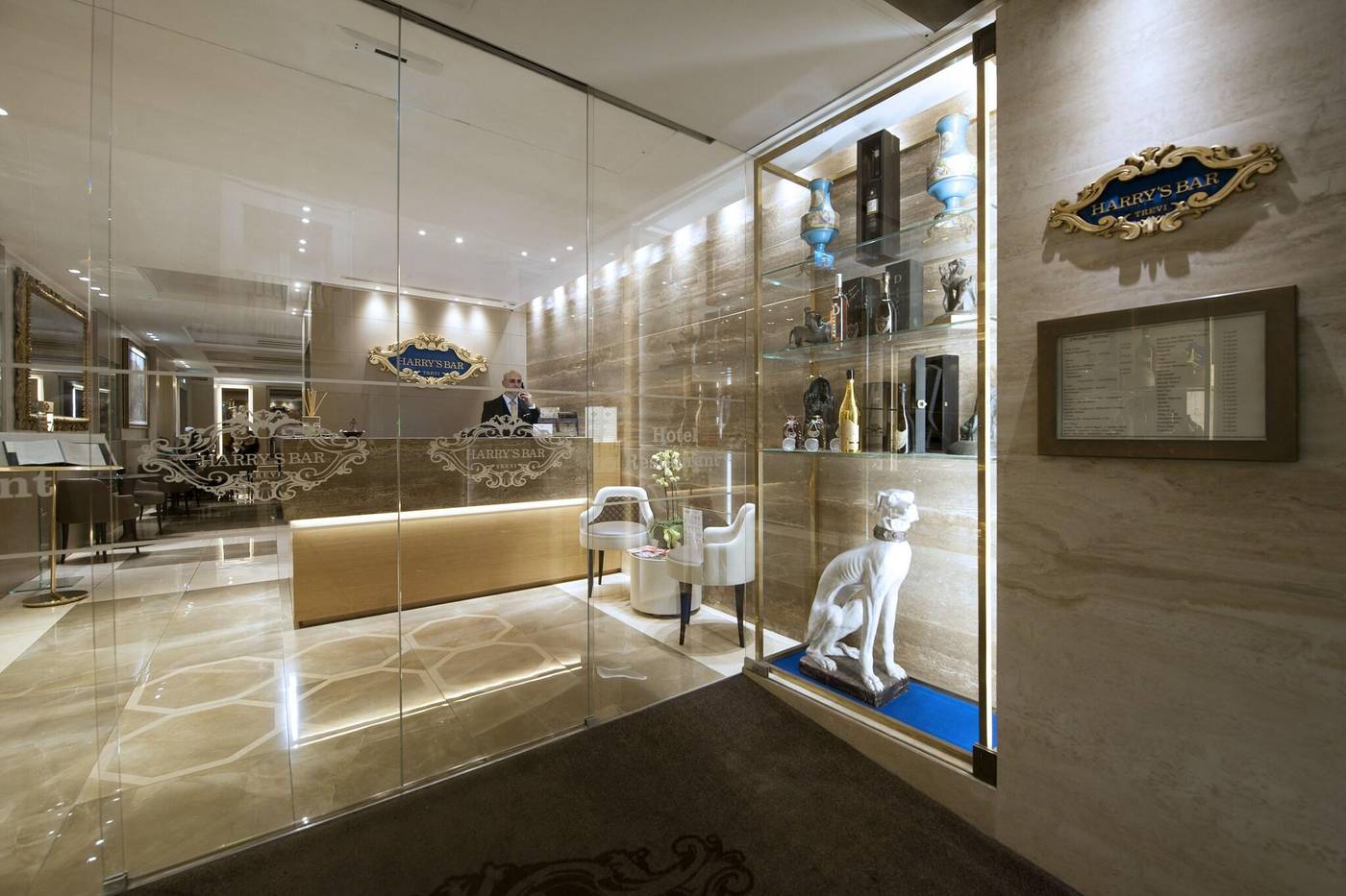 Harry-s-Bar-Trevi-Hotel---Restaurant-Lobby-17