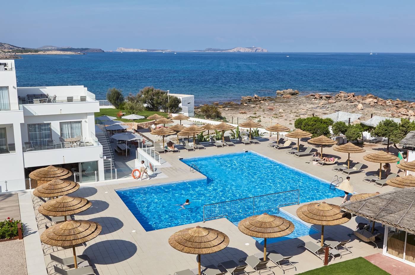 Marina-Palace-Prestige-by-Intercorp-Hotel-Group-Pool-3