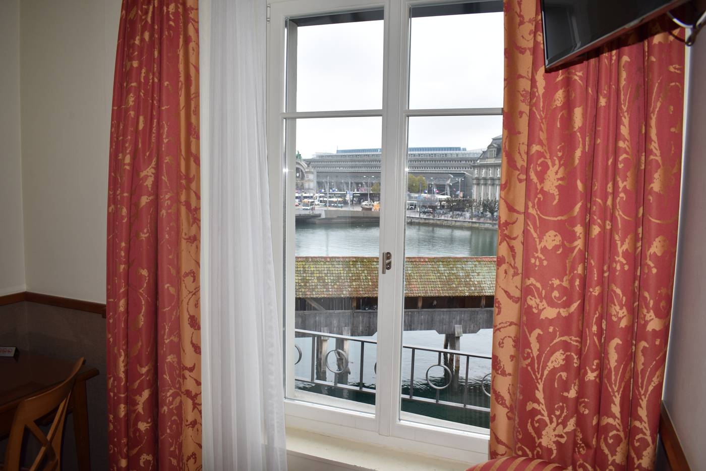 Des Alpes-Switzerland-Luzern-Room-7