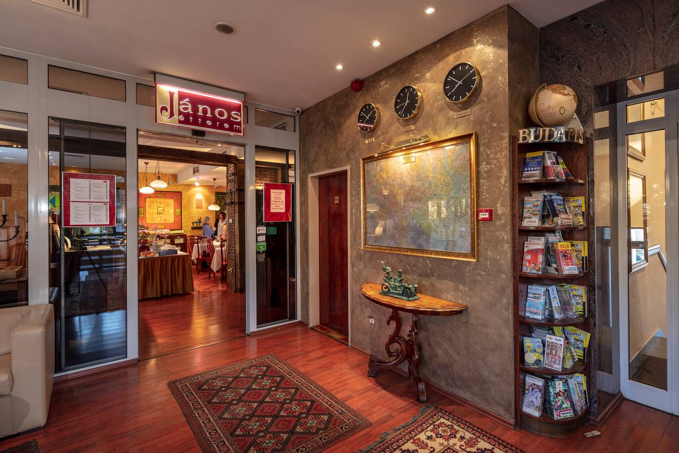 Hotel-Charles-Lobby-4