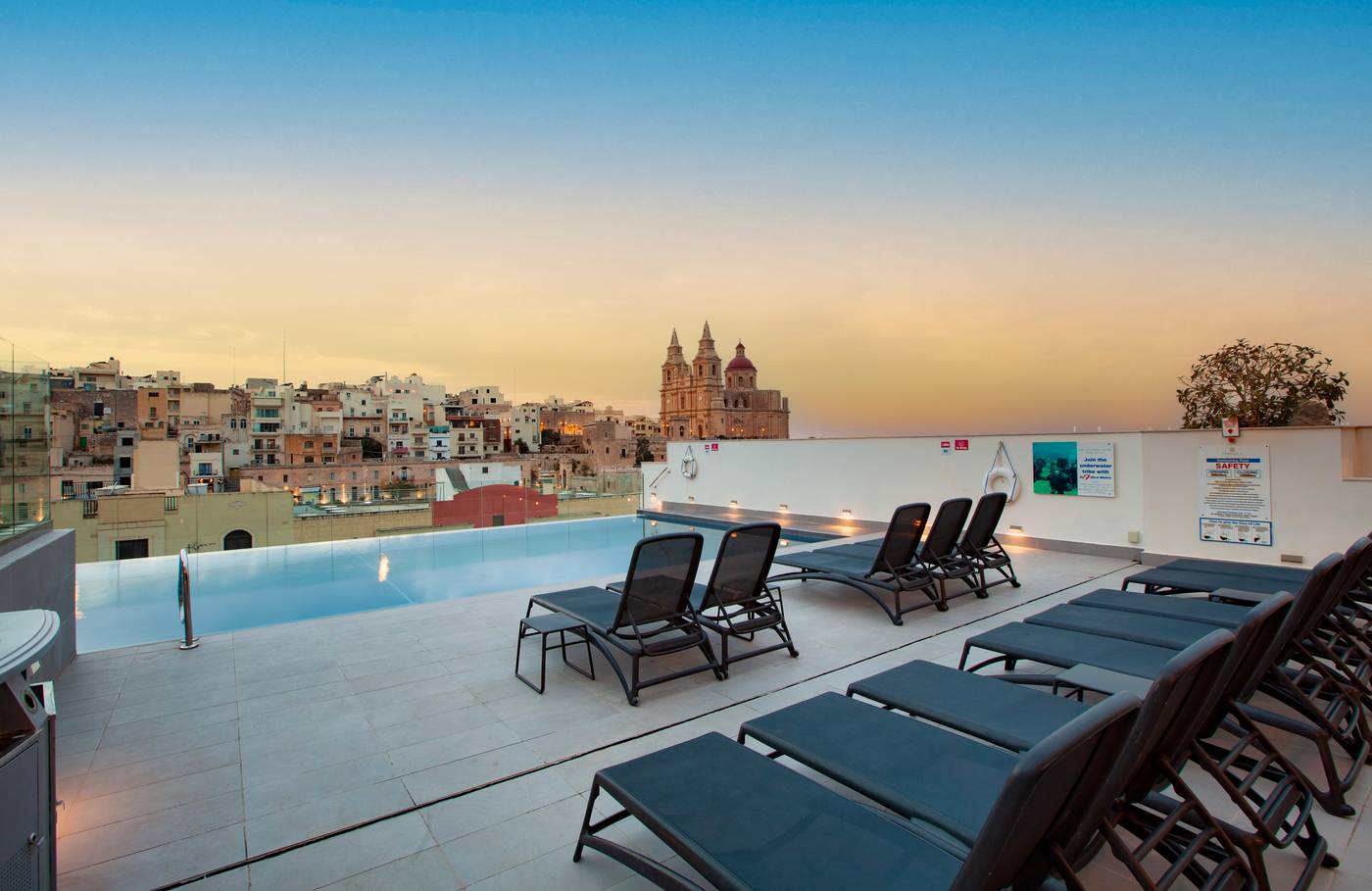 Pergola-Hotel---Spa-Pool-83