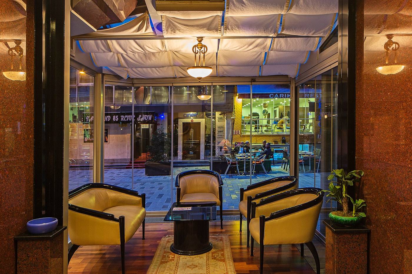 Kervansaray-Istanbul-Lobby-8