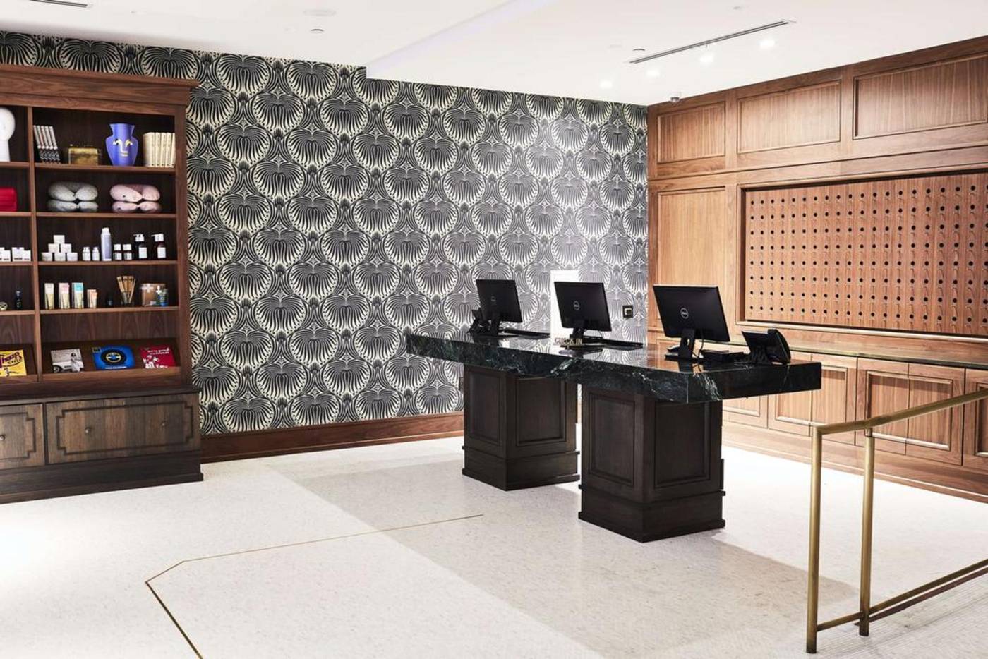 Noelle-United States-Nashville-Lobby-7