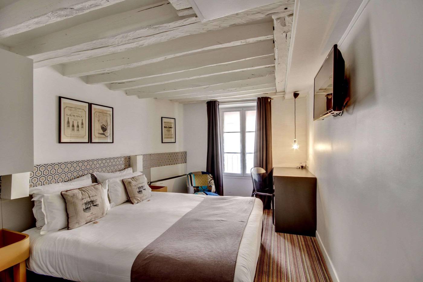 Hotel-Sevres-Saint-Germain-Room-6