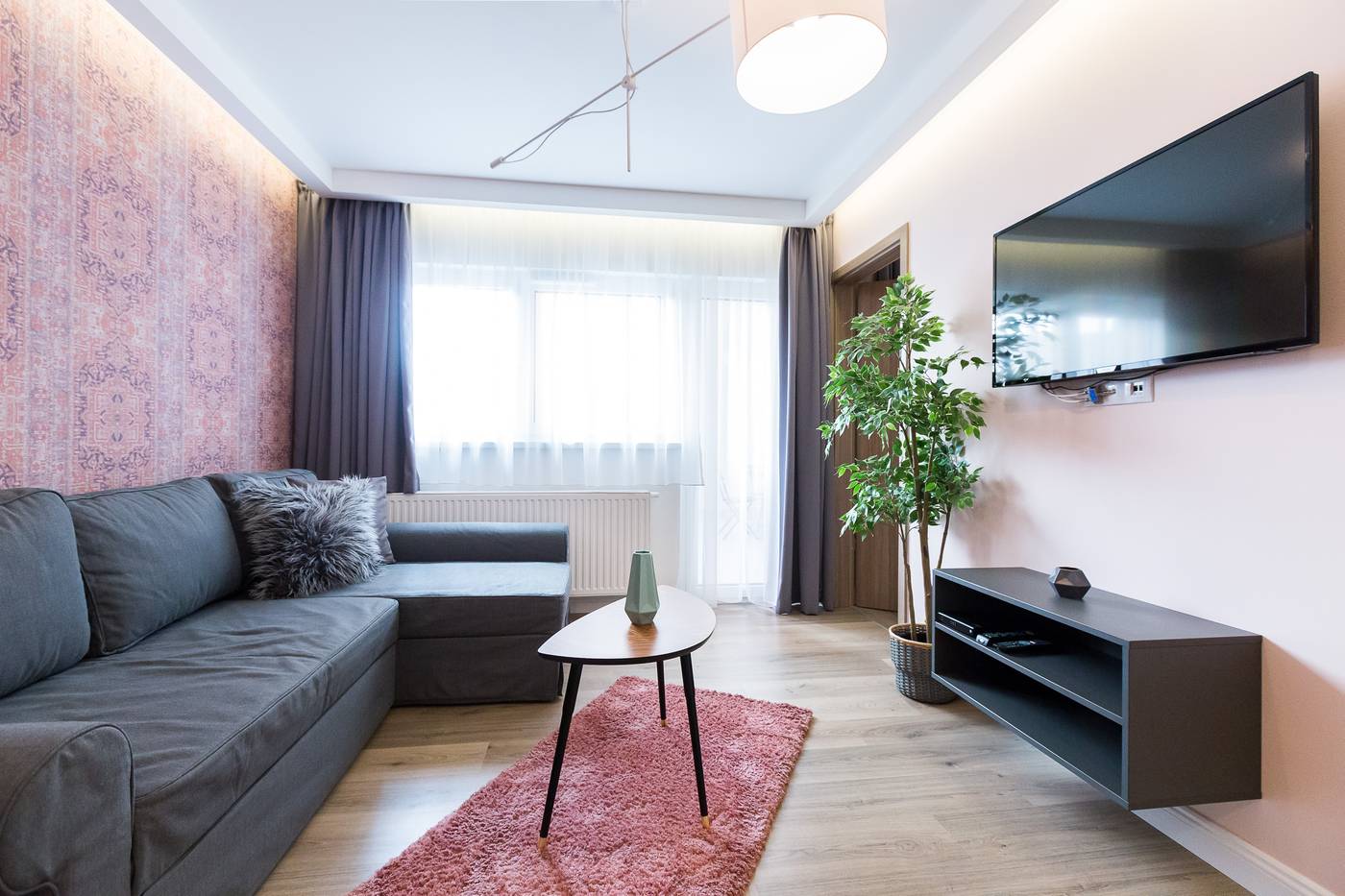 Vagabond-Broadway-Room-14