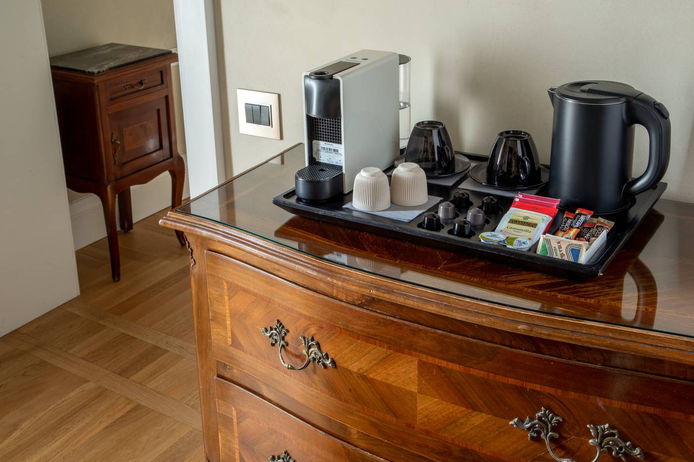 Hotel-Canada--BW-Premier-Collection-Room-8