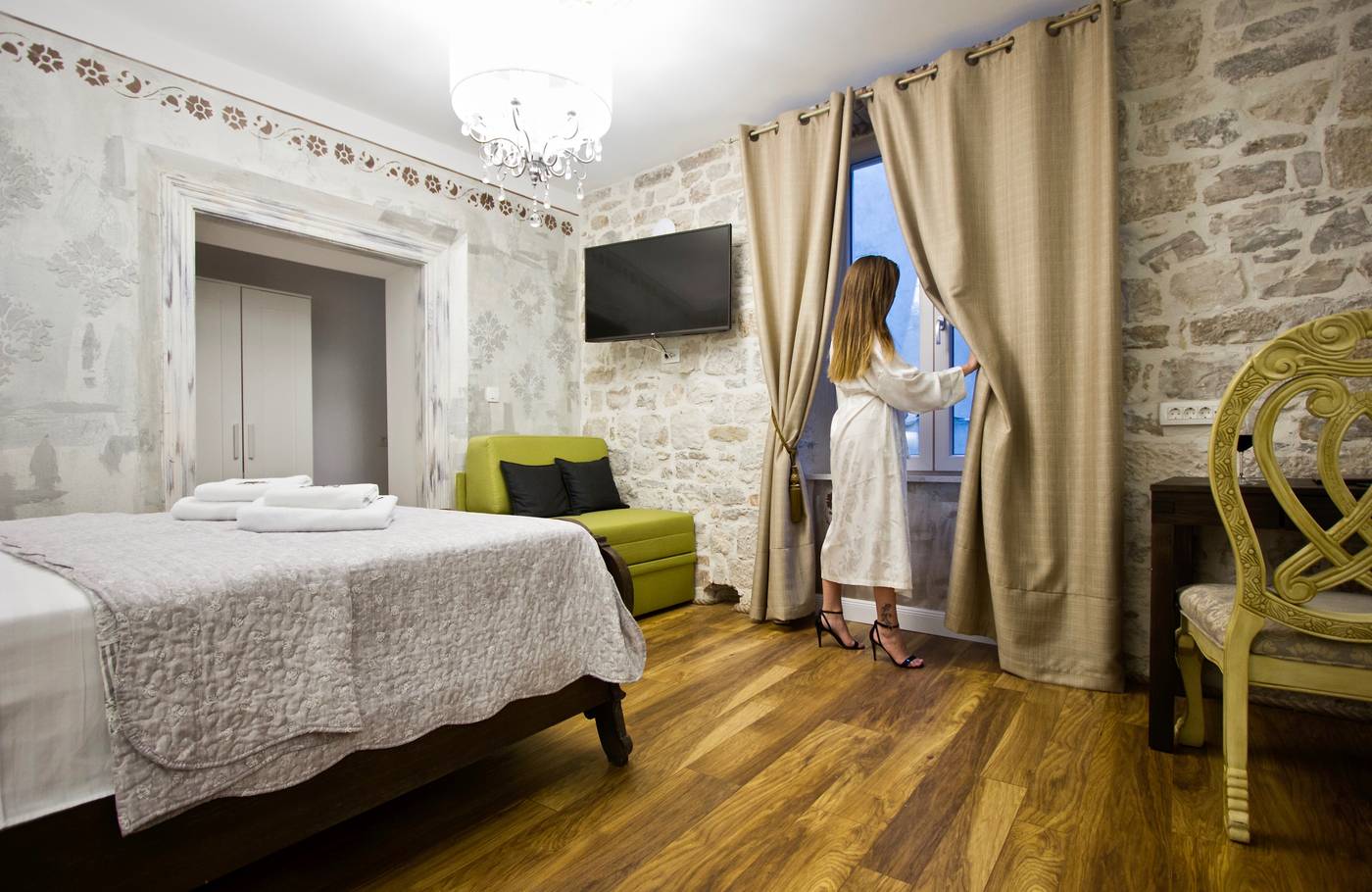 Plaza-Marchi-Old-Town---Quaint---Elegant-Hotels-Room-33