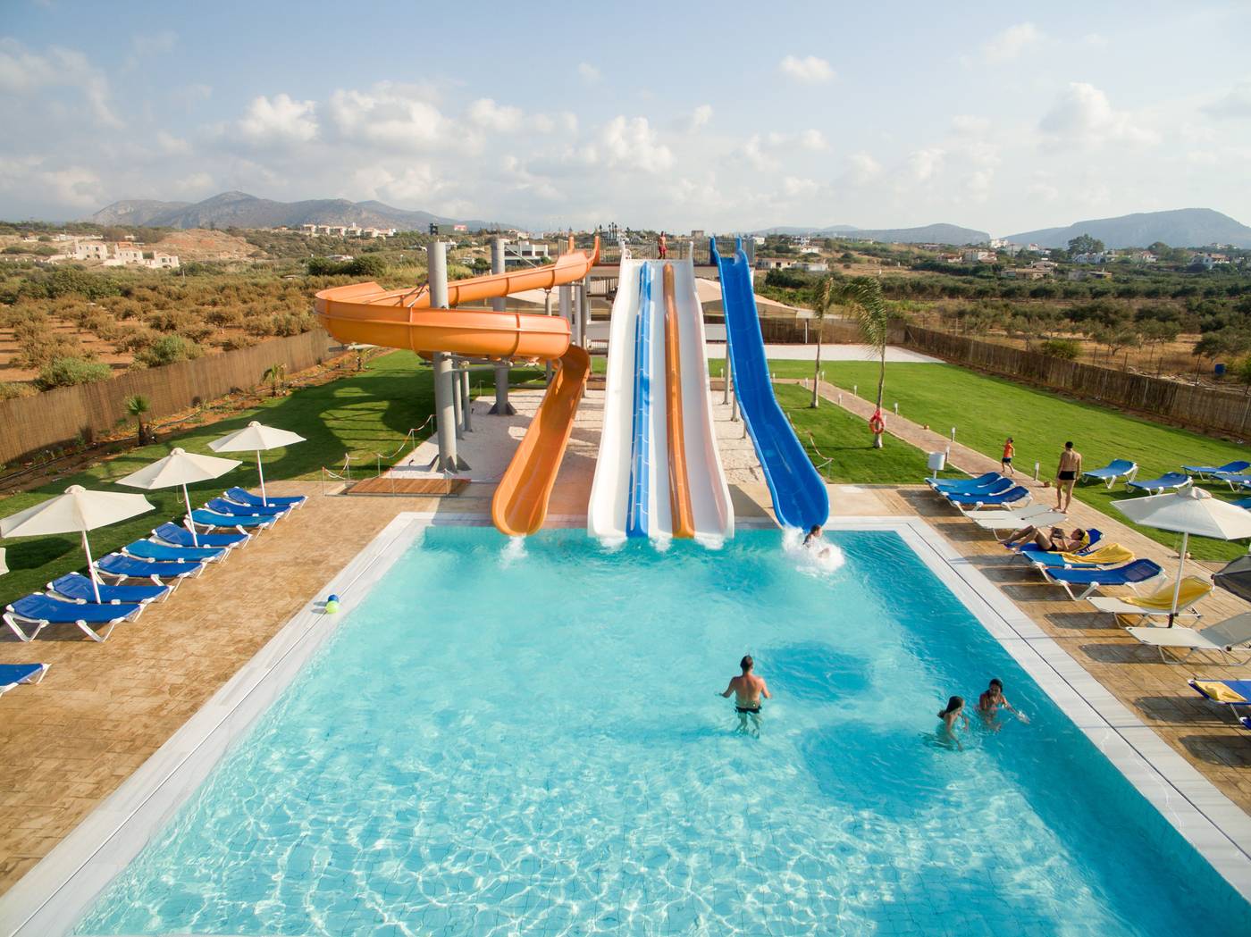 Zorbas-Village-and-Aquapark-Sports-and-Entertainment-1