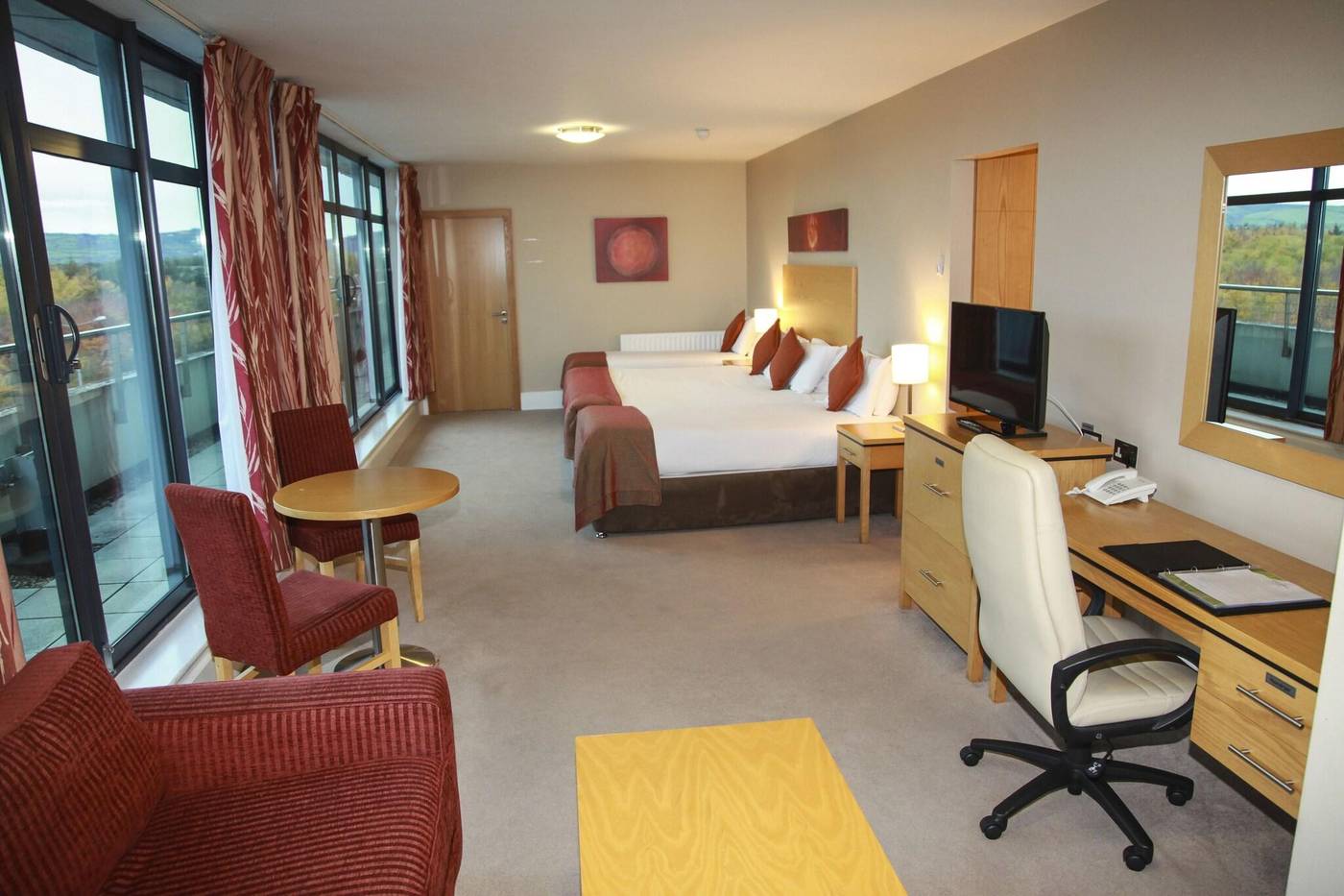 The-Green-Isle-Hotel-Dublin-Lobby-8