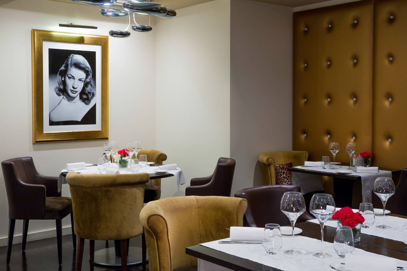 N-vY-Manotel-Restaurant-25