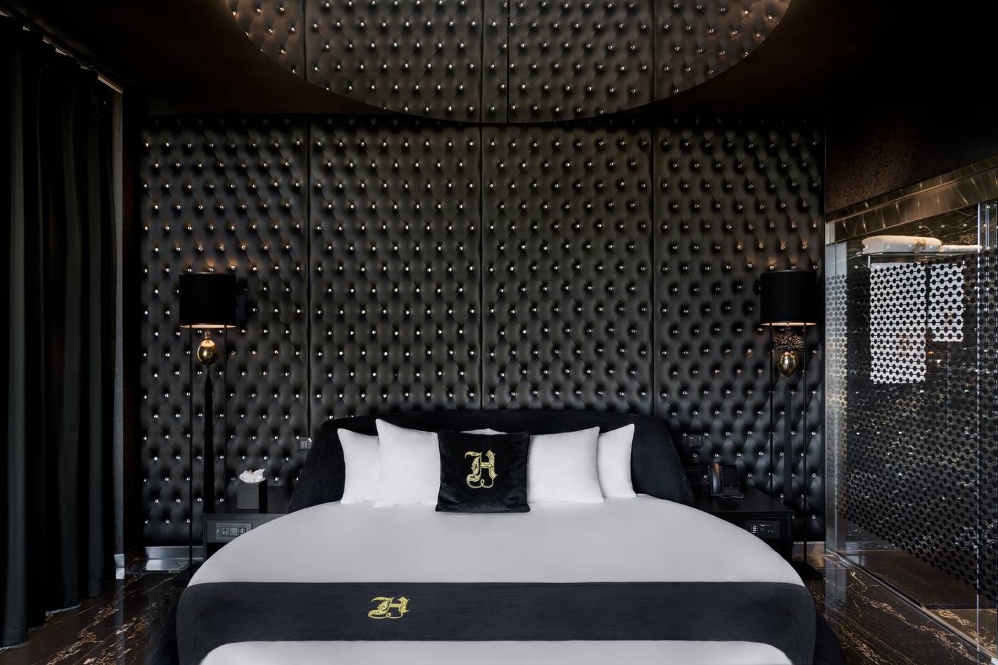 Hugo-s-Boutique-Hotel-Room-20
