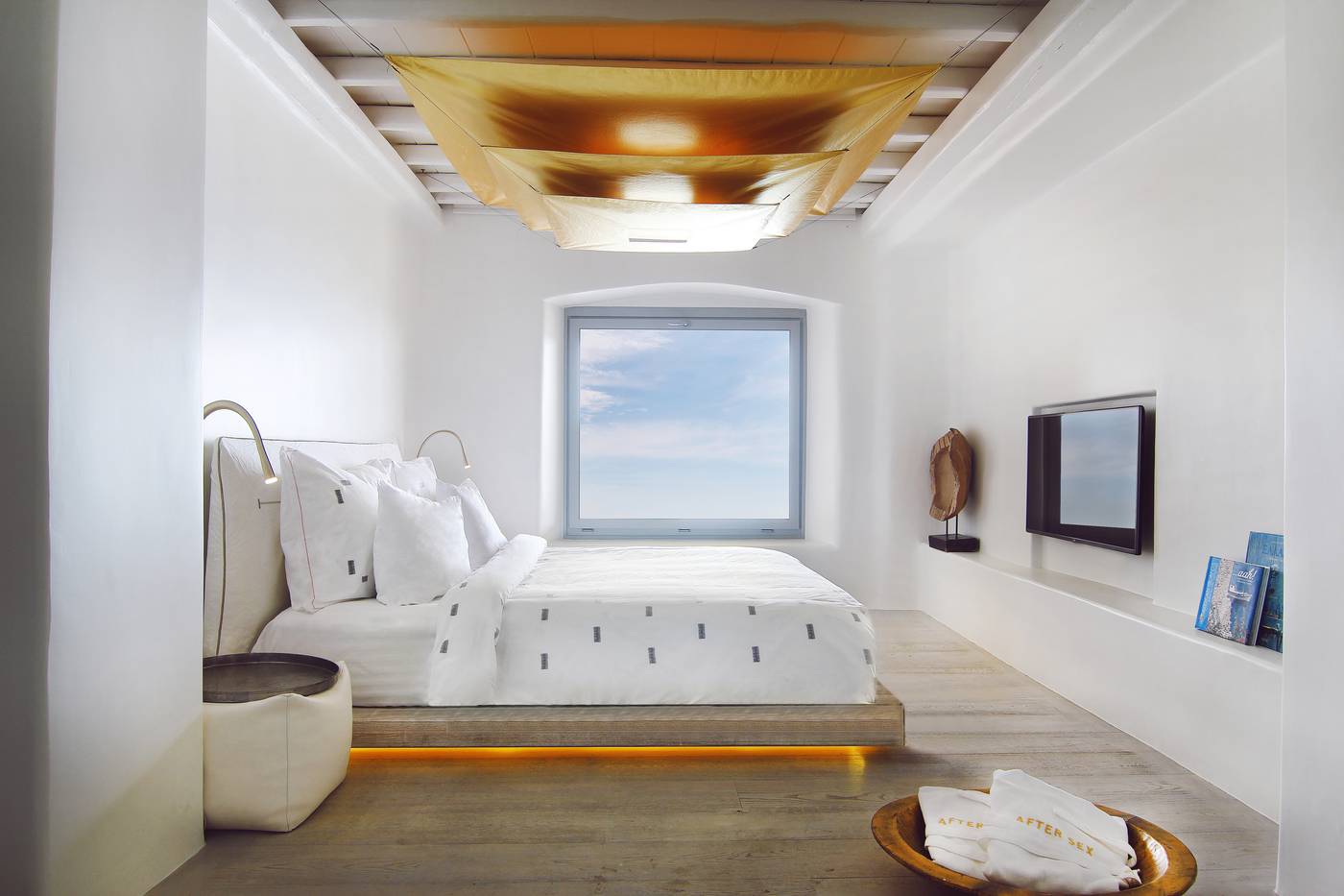 Cavo-Tagoo-Hotel-Room-12