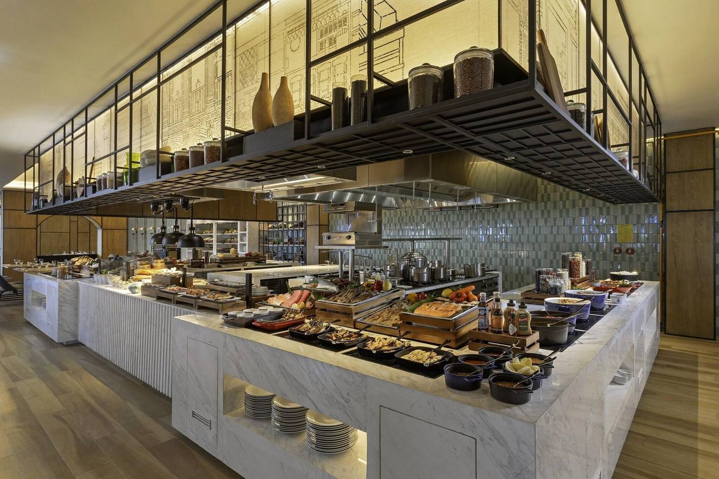 Metropole-Hotel-Phuket-Restaurant-38