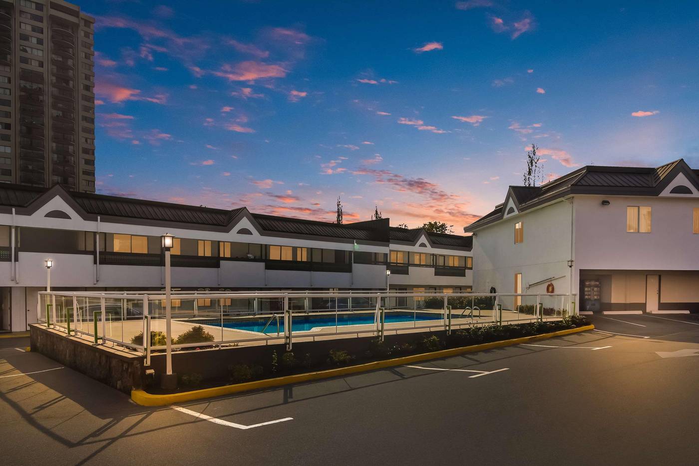 SureStay by Best Western North Vancouver Capilano-Canada-North Vancouver-General view-7