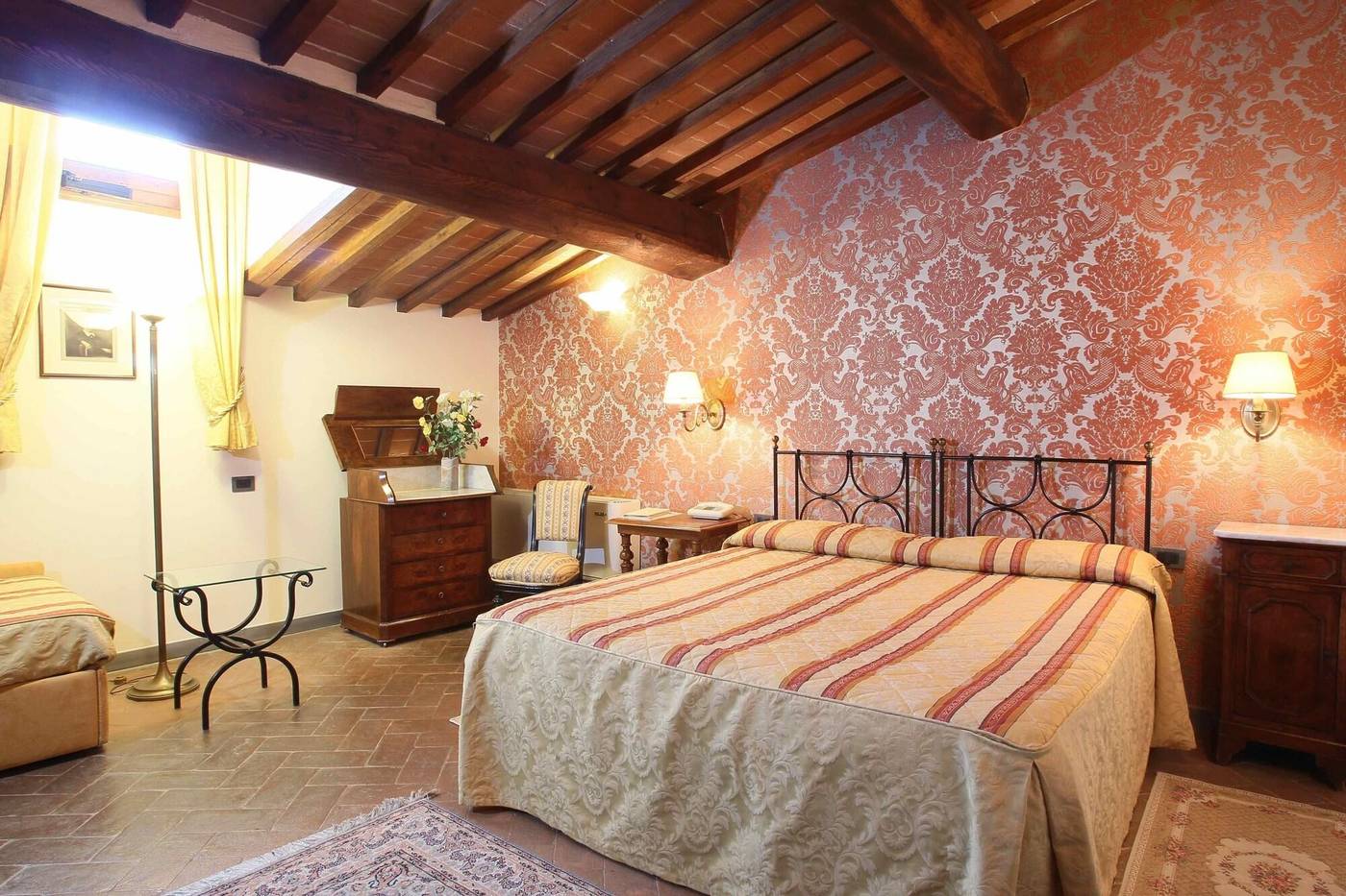 Palazzo-Squarcialupi-Room-6