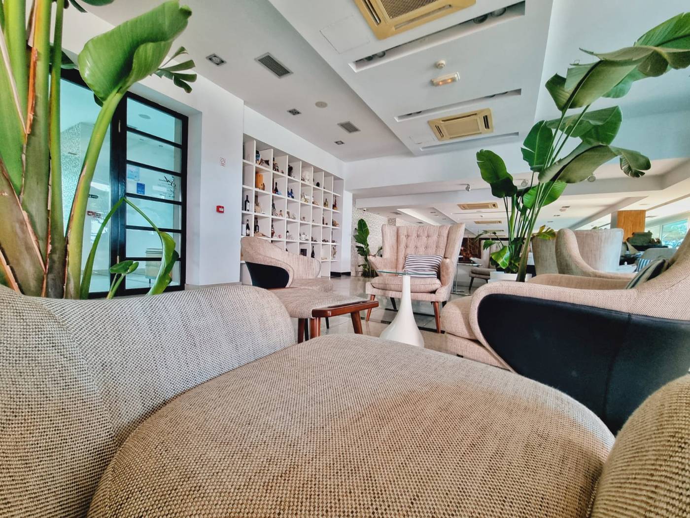 Jona Split-Croatia-SPLIT-Lobby-6