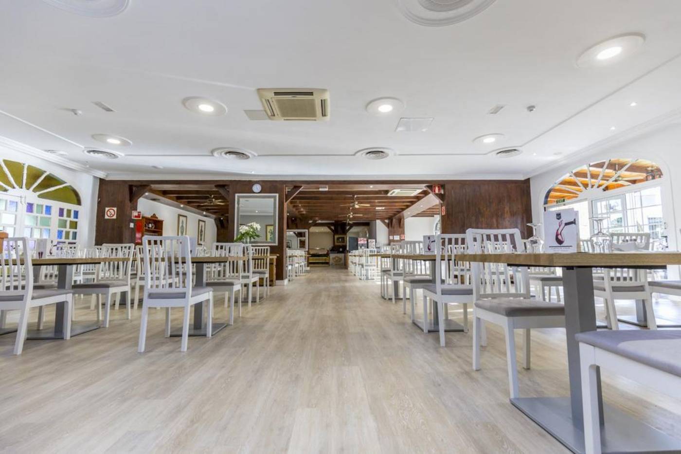 Rey-Carlos-Restaurant-30