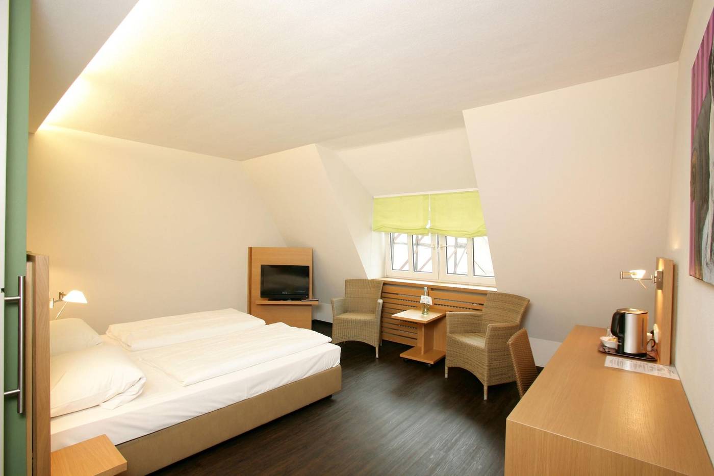 Altstadthotel Grauer Wolf-Germany-ERLANGEN-Room-10