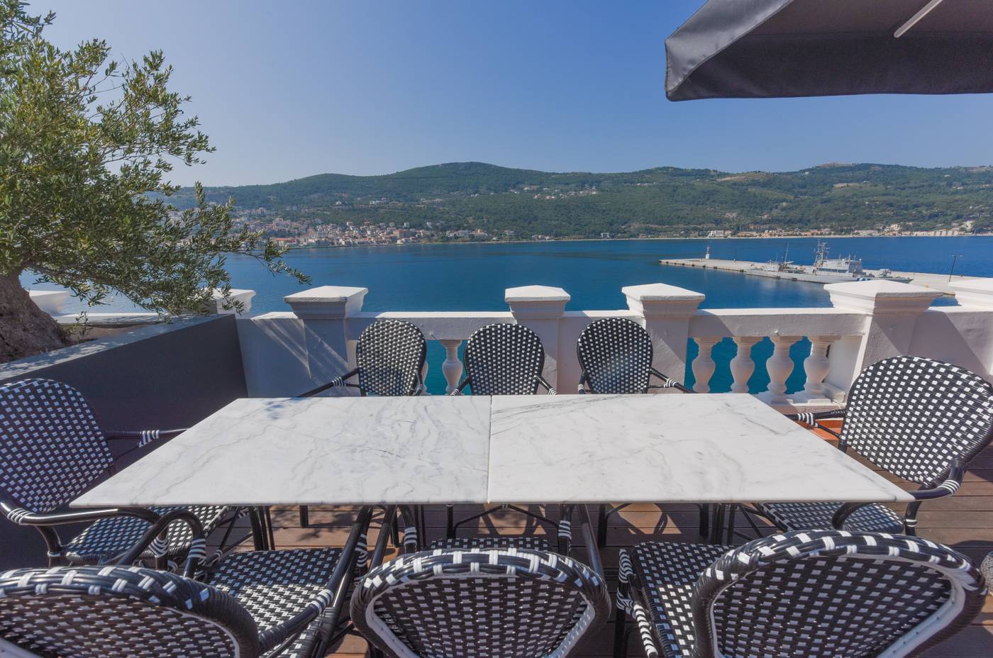 Samos-General-view-7