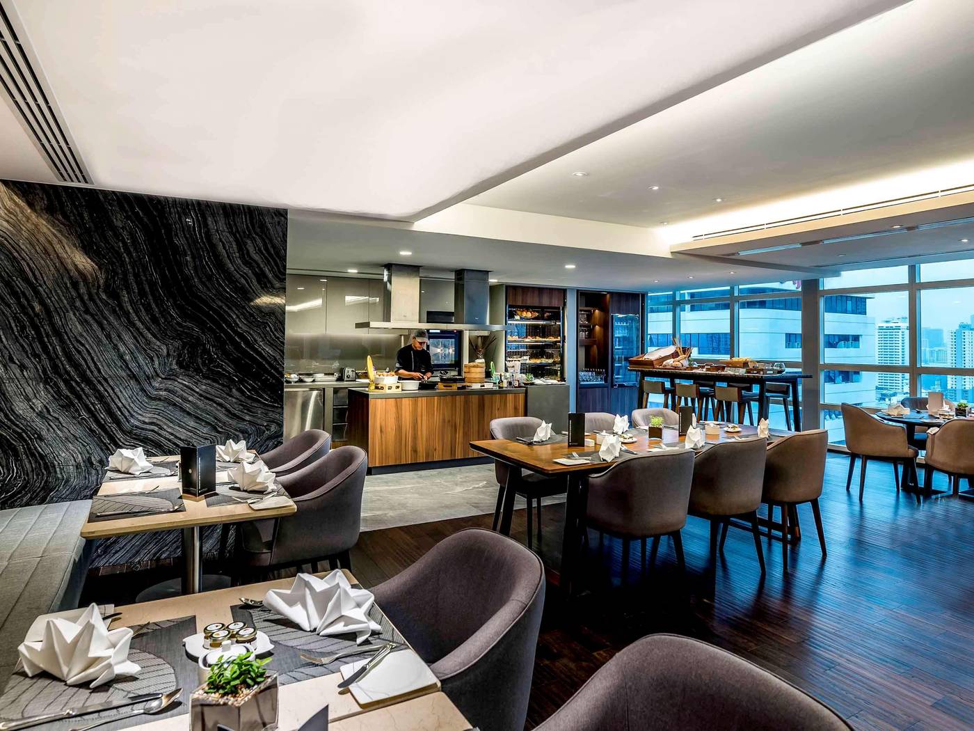 Pullman-Bangkok-King-Power-Room-18