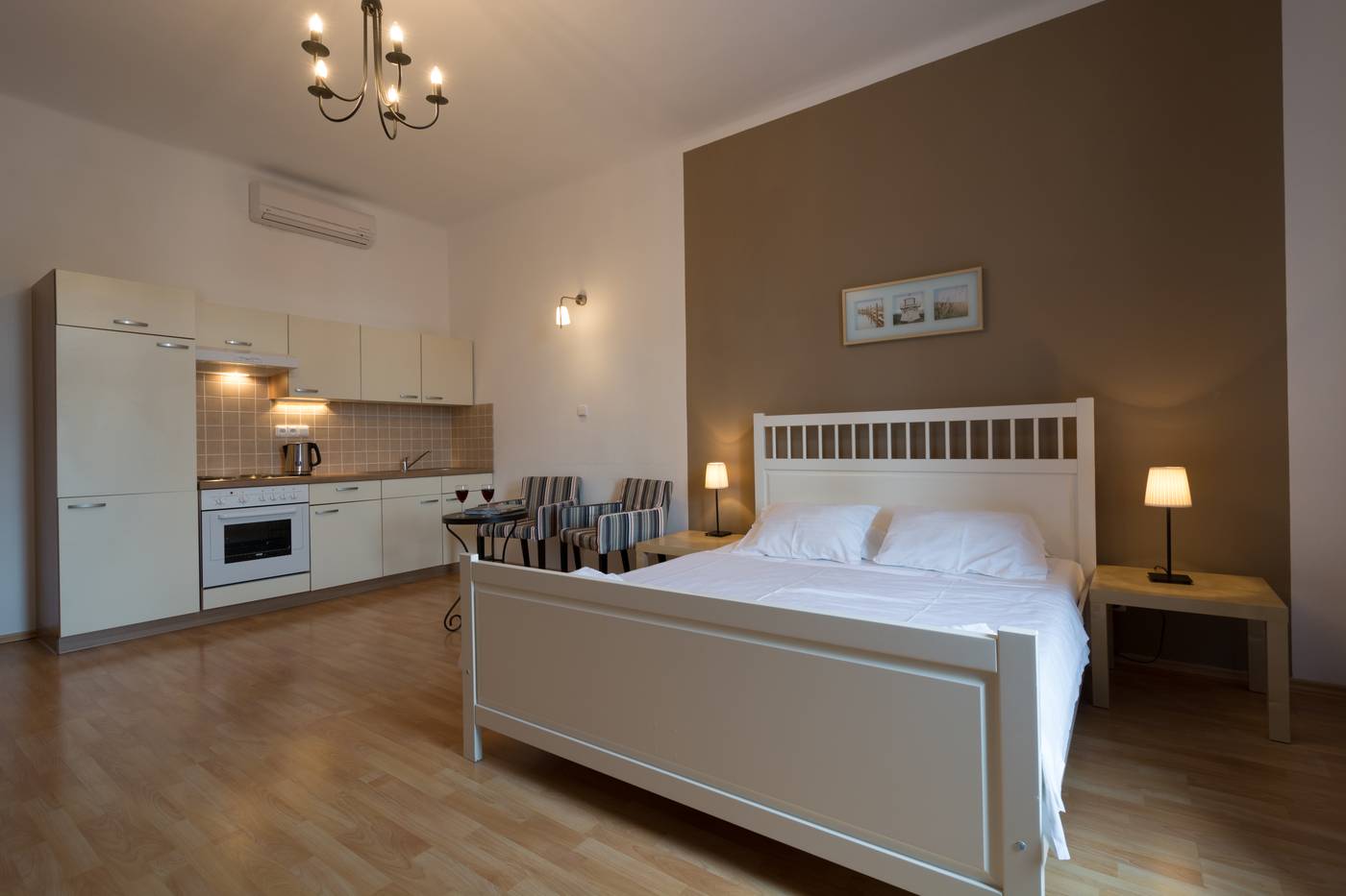 Royal-Road-Residence-Room-59