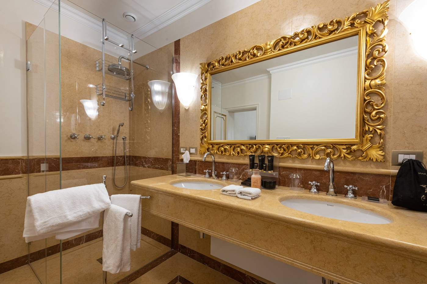 Ca-Bonfadini-Historic-Experience-Room-45