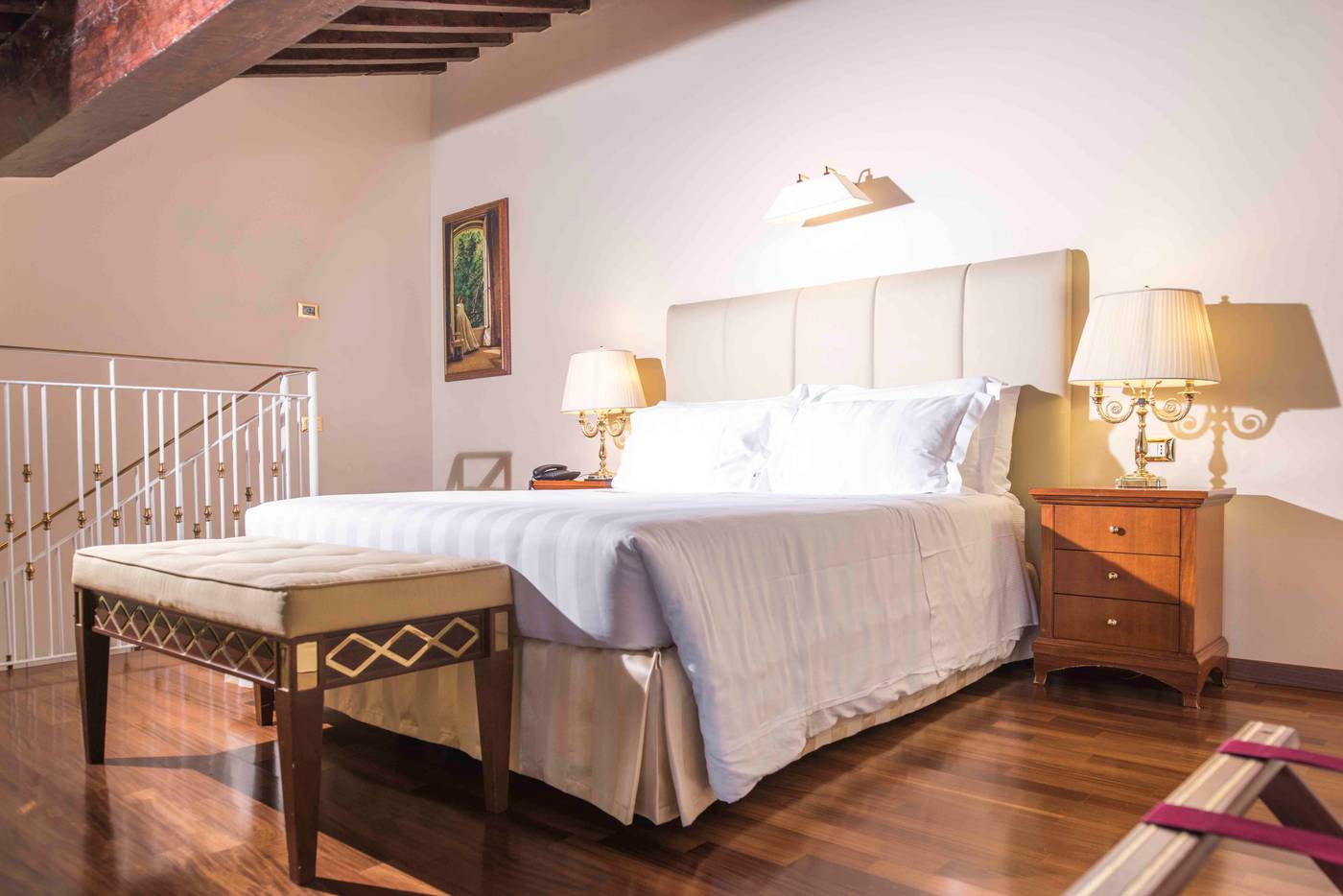 Golden-Tower-Hotel---Spa-Room-41