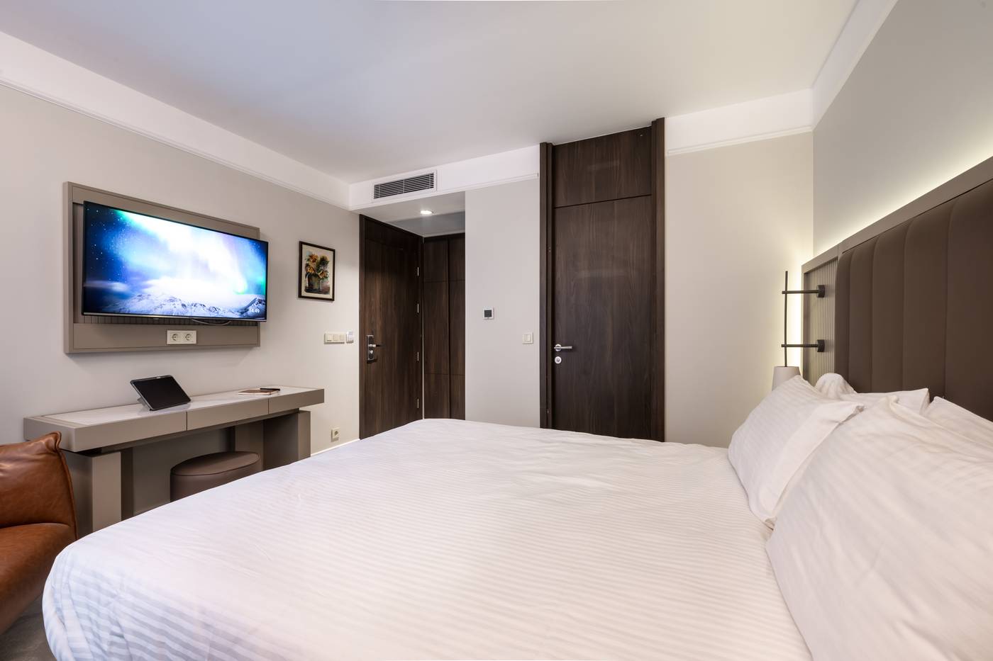 Noble-Pangalti-Room-15