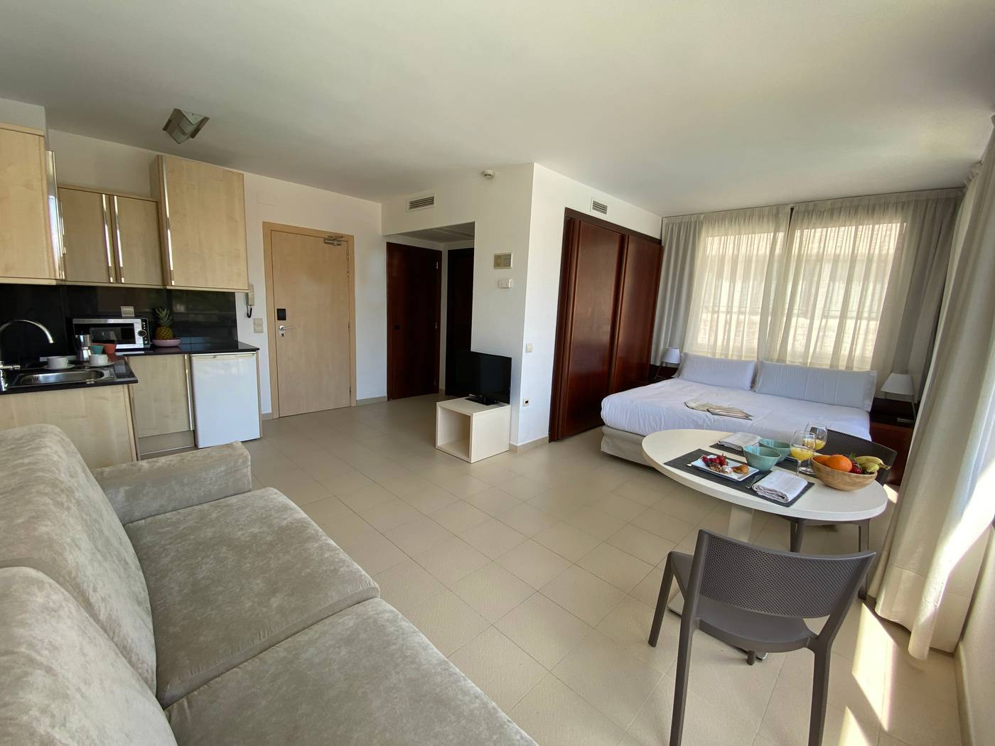 Atenea-Park-Suites---Apartments-Room-35