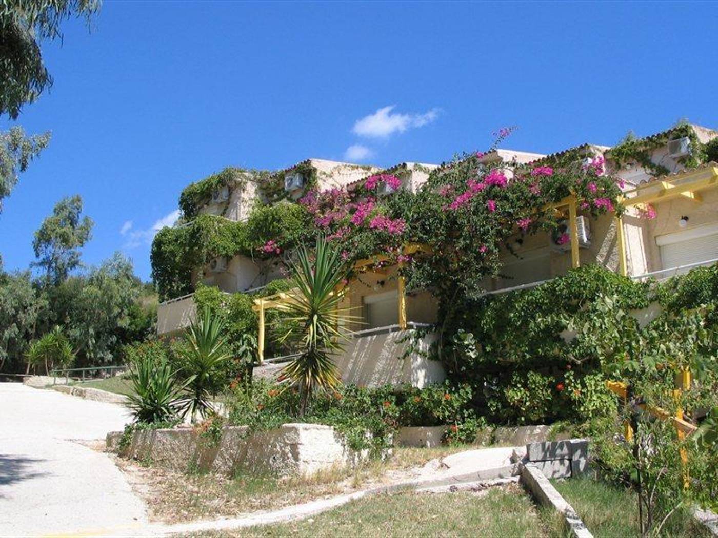 Panas-Hotel-General-view-5