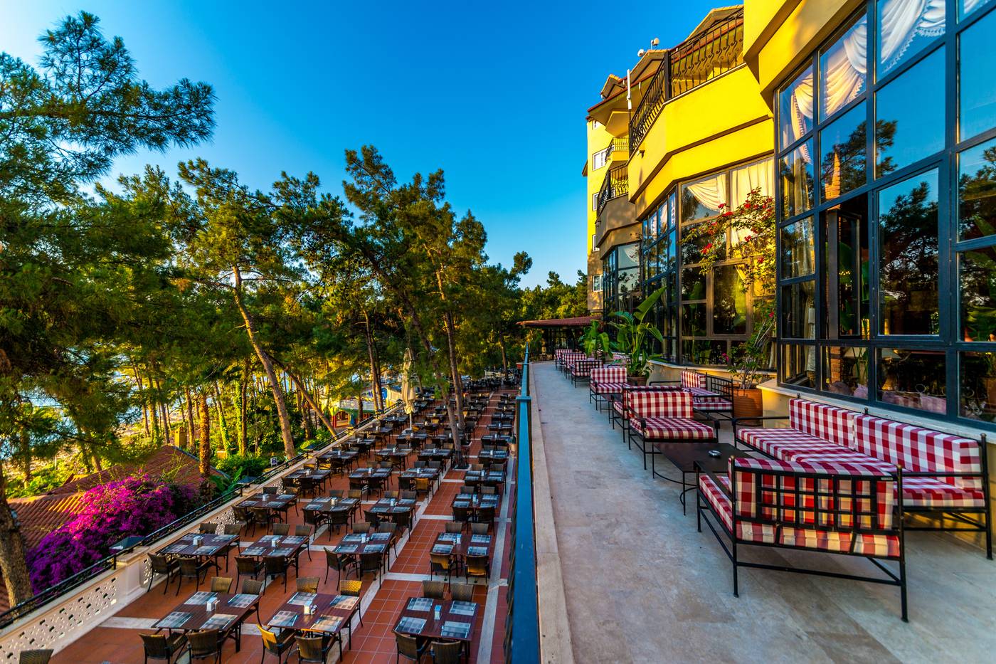 Grand-Yazici-Club-Marmaris-Palace-Terrace-6