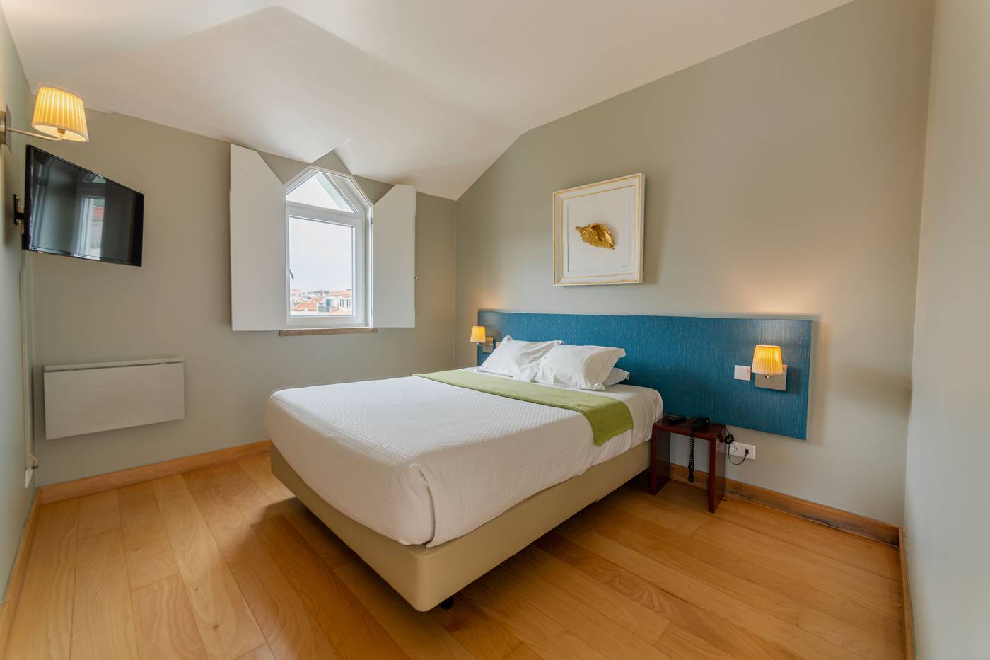 Cascais-Hotel-Room-3