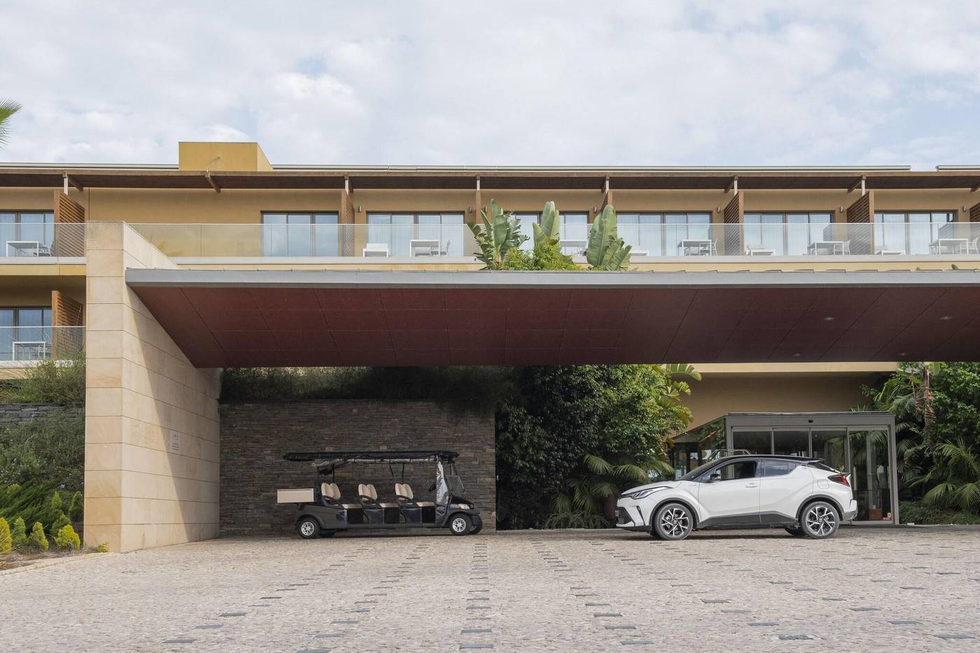 Epic-Sana-Algarve-Lobby-19