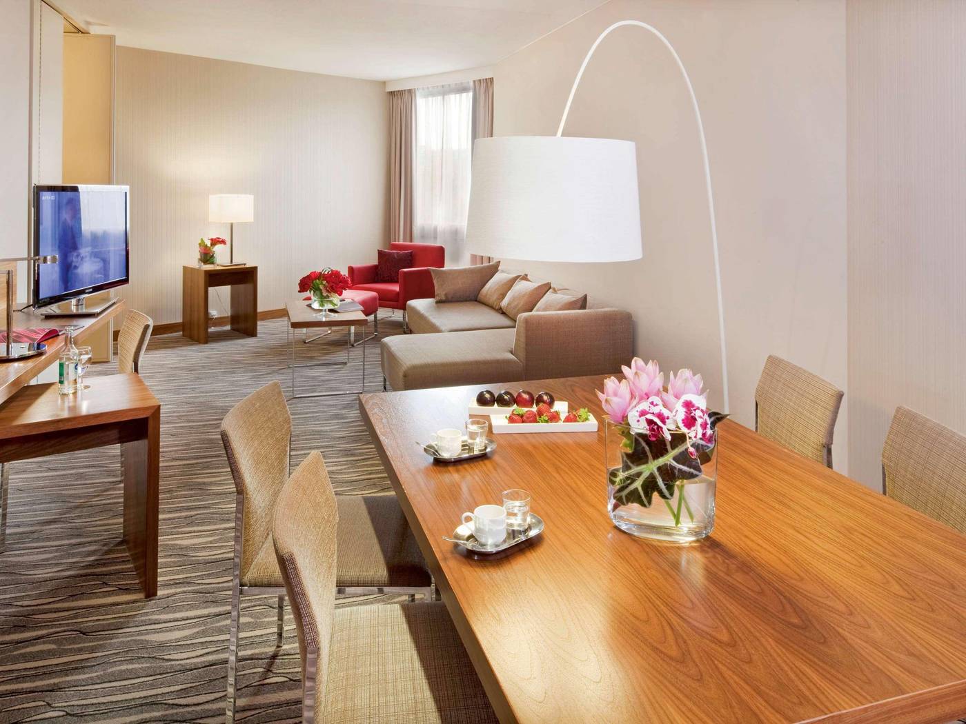 Movenpick-Hotel-And-Casino-Geneva-Room-11