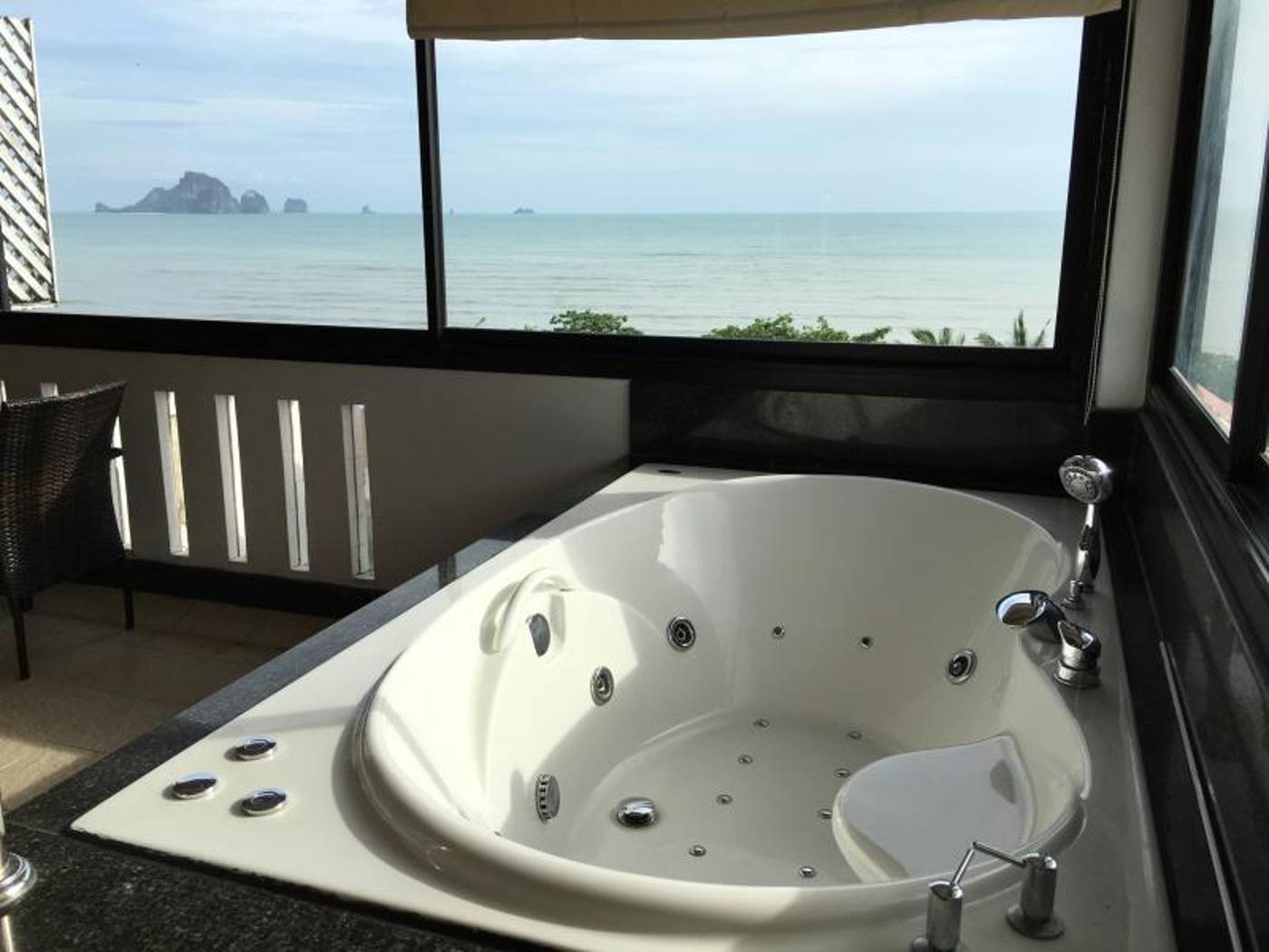 Days Inn by Wyndham Aonang Krabi-Thailand-Krabi-Room-6