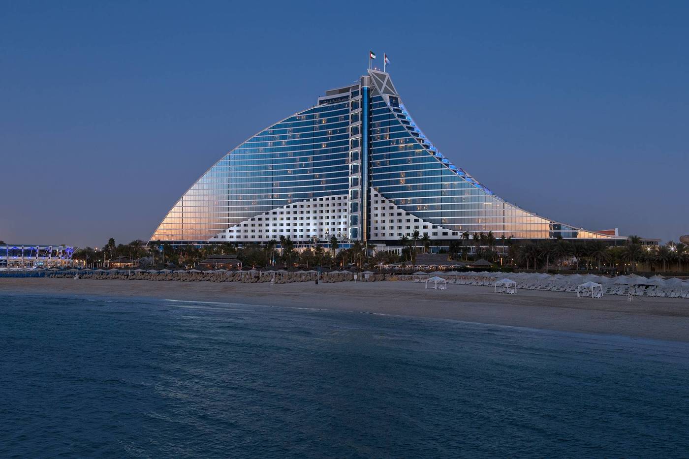 Jumeirah-Beach-Hotel-General-view-14
